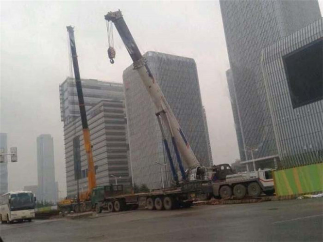 灵武市25吨吊车能吊多重设备？